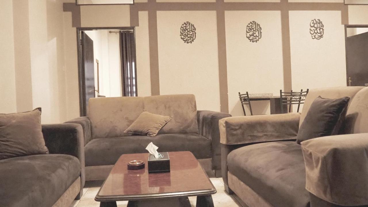 Al Fawanes Hotel Apartments Al Yadudah Екстер'єр фото