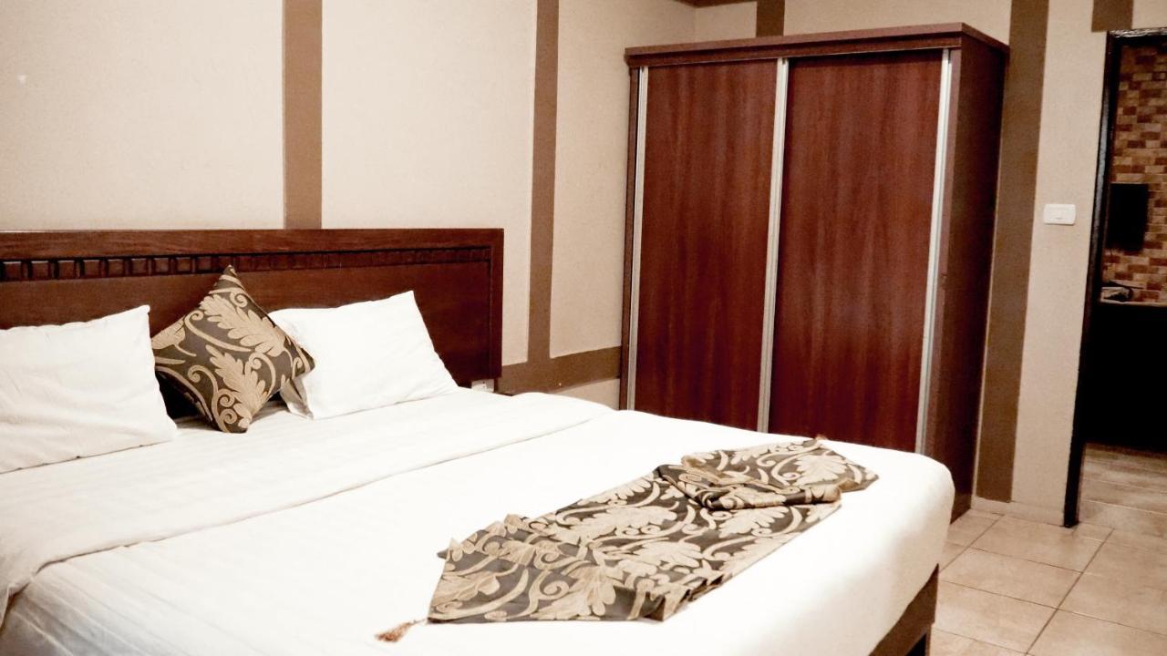 Al Fawanes Hotel Apartments Al Yadudah Екстер'єр фото