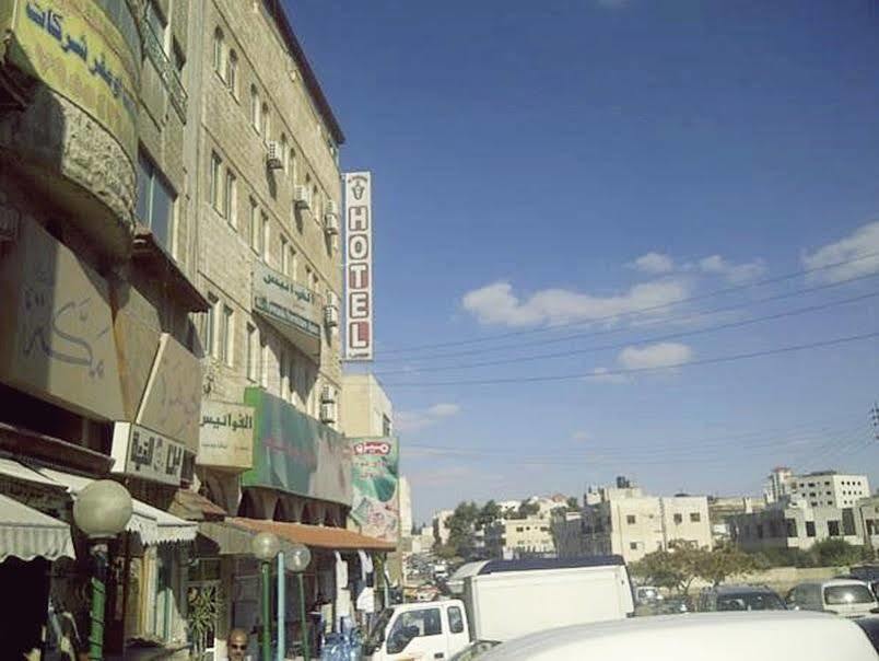 Al Fawanes Hotel Apartments Al Yadudah Екстер'єр фото